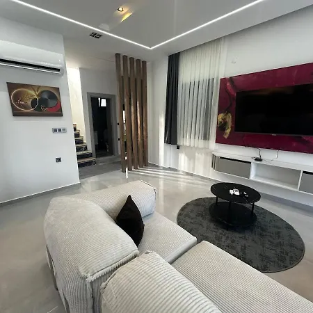 فيلة Pinewood سلجوك