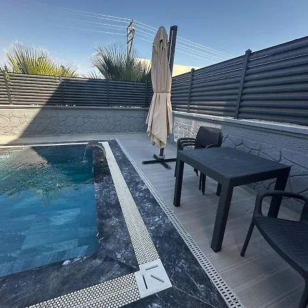 Pinewood סלצ'וק