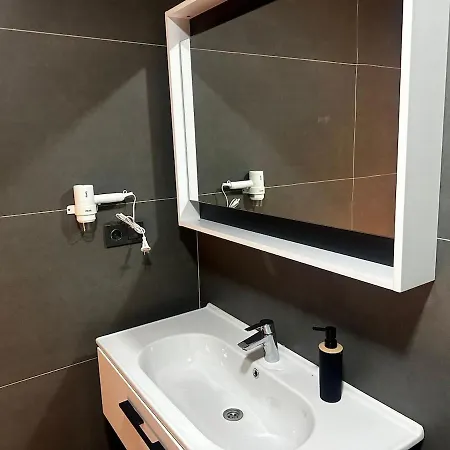 Pinewood * סלצ'וק