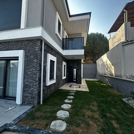 Pinewood סלצ'וק