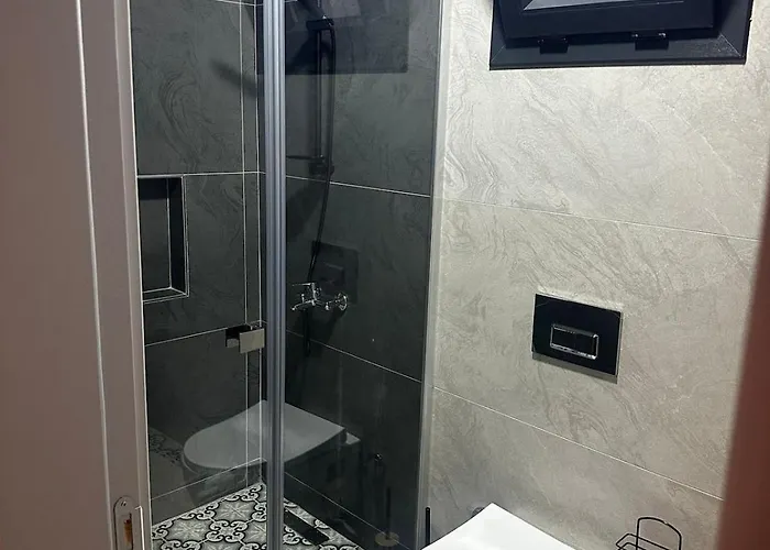 Pinewood סלצ'וק