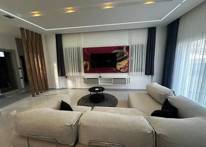 Pinewood Vila *