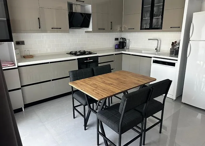 Pinewood סלצ'וק