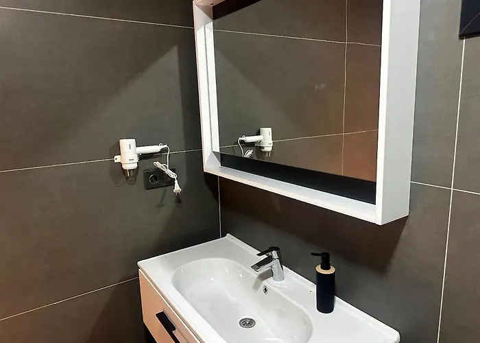 Pinewood * סלצ'וק